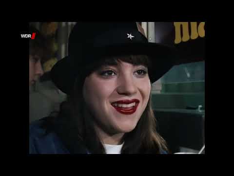 Tatort [138/ Schimanski 4]  Das Mädchen auf der Treppe  (BRD 1982)