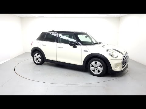 Mini Cooper Mini Cooper Auto - Image 2