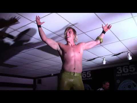 Travis Williams vs  Riea Von Slasher