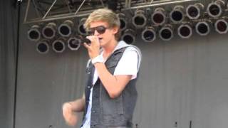 Cody Simpson- Round Of Applause 06/26/11