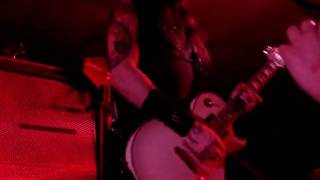 SALIVA PERFORMING &quot;MY OWN WORST ENEMY&quot; AT THE FIELDHOUSE SPRINGFIELD,IL!!!