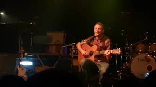 Anastasio improvvisa una canzone a Firenze