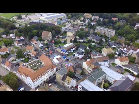Massen an begeisterten Menschen in Wurzens Straßen - Tag der Sachsen 2015