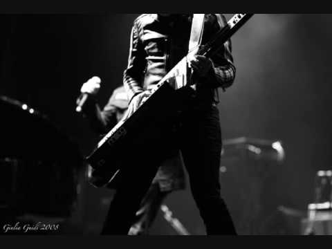 Bloom 06 - Welcome to the zoo (Bloom 06 RMX)