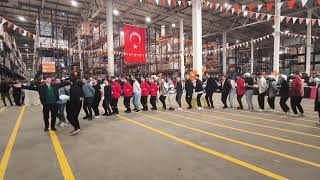Gebze Migros deposunda çalışanlar  halay çekti efsane  #halay #düğün #