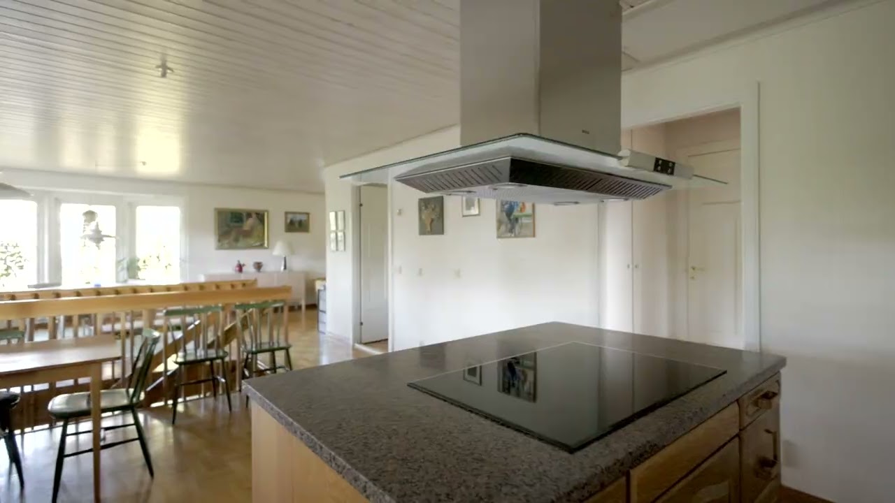 5 rum Villa på Dalvägen 58 Ella Park Täby kommun - video