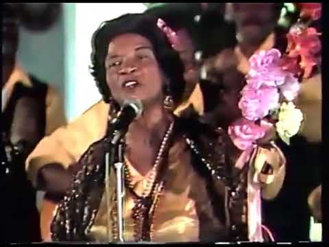 Daisy Voisin & La Divina Pastora performs Composition never recorded