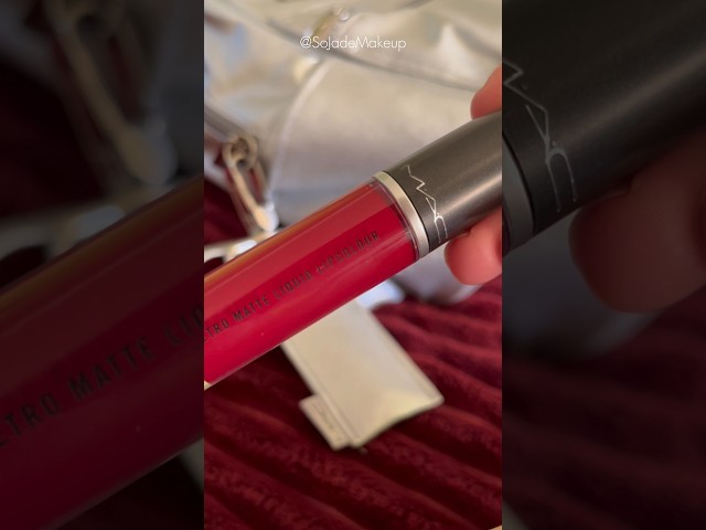 Vídeo relacionado con MAC RETRO MATTE liquid lip colour #dance with me 5 ml