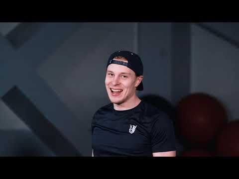 Kaamoskabat 1: Näin monta burpeeta tekee Julle!