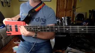 Video thumbnail for Headless Bass Shootout - Spirit XT-2 vs Hohner B2A vs Steinberger L2 vs Steinberger XL2. by mindhead2005