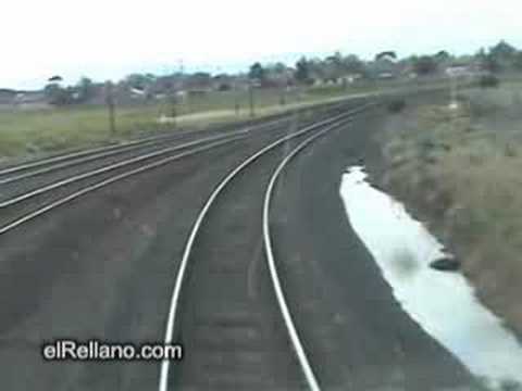 Dos tontos en la vía