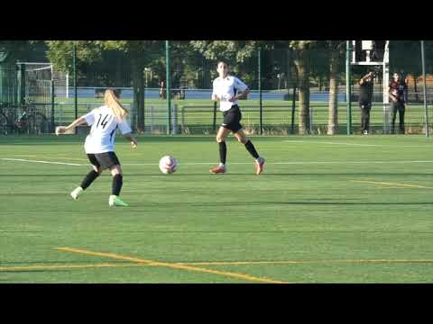 College Women's Soccer Football University USA OverBoarder - Mathilde Crocis