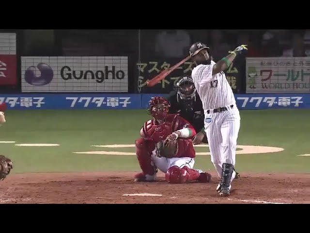 【8回裏】衝撃!! 打球はQVCマリンの上段へ!! マリーンズ・ナバーロの3号2ラン!! 2016/5/31 M-C