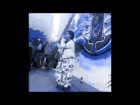 Afromega Wi Kan - Hablando en serio.