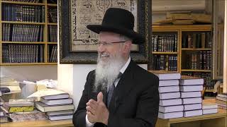 הרב הגאון אברהם יוסף שליט"א "ונתת אל הארון את העדות אשר אתן אליך" פרשת תרומה תשפ"ו (הרב אברהם יוסף) - התמונה מוצגת ישירות מתוך אתר האינטרנט יוטיוב. זכויות היוצרים בתמונה שייכות ליוצרה. קישור קרדיט למקור התוכן נמצא בתוך דף הסרטון