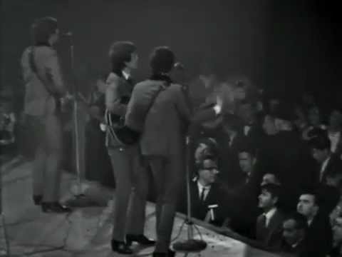 The Beatles - "Twist And Shout" (Live 1964)