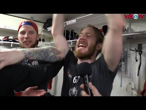 Västervik till Hockeyallsvenskan, firande i omklädningsrummet och intervjuer