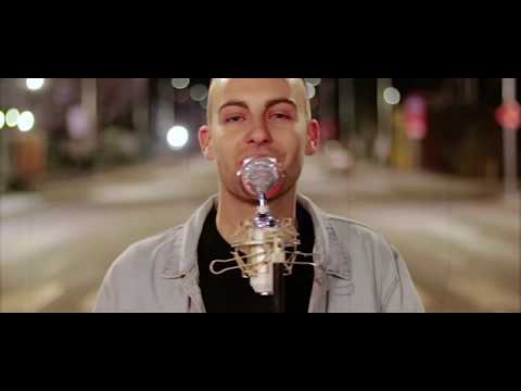 Момецът - Избирам Си Една (Official Video)