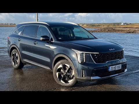 Kia Sorento 2.2L Diesel Automatic *Huge Spec - Image 2