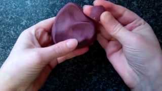 How to make deep burgundy wine fondant icing by The Cake Tower