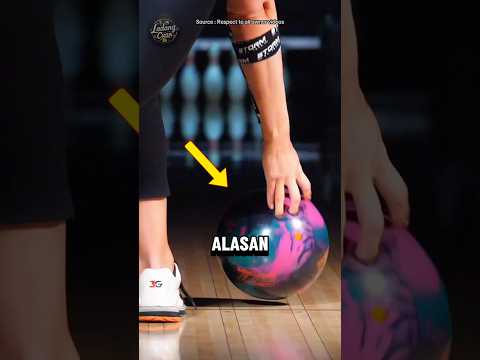 Kenapa Pemain Bowling Selalu Memutar Bolanya? #shorts