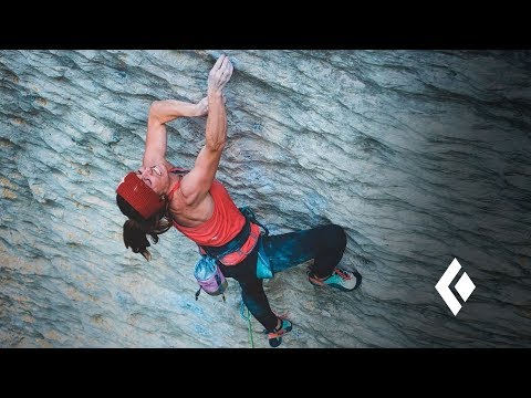 Babsi Zangerl: Sending Speed Intégrale (9a)