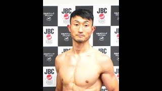 小原佳太、王座陥落…同時ダウンで立ち上がれず
