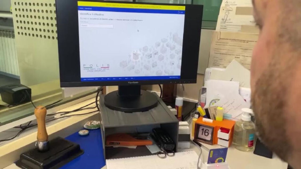240mila richieste per il servizio di rilascio e rinnovo passaporti di Poste Italiane
