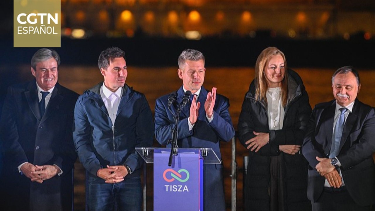 Tisza gana la mayoría en elecciones parlamentarias con el 98,13 % de votos escrutados