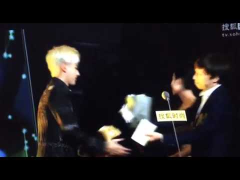 141223 Wu Yi Fan at Sohu Fashion Awards 2014 [7]