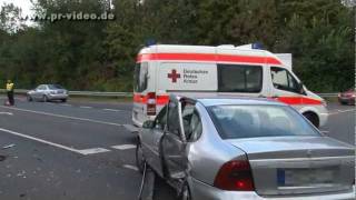 preview picture of video '07.10.2011 - Schriesheim - Schwerer Unfall auf der L 536 - Rettungshubschrauber im Einsatz'