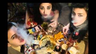 Kitty, Daisy & Lewis - What Quid?