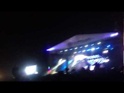 Tiesto in Bangalore playing Baggi Begovic "Compromise" ft Tab