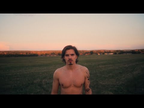 Buzás Bence x PaleoBenji - Anya, nem baj (Official Music Video)