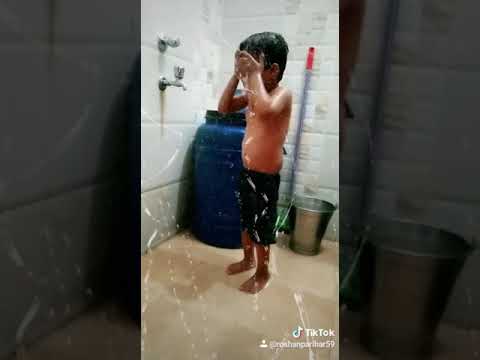 chota bacha jaan k humko na samjhana re