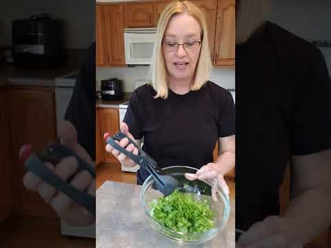 Salad Chopper and Close n Cut helps making salad a breeze