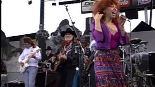 Willie Nelson and Mary Pat Davis - Walkin&#39; After Midnight (Live at Farm Aid 1993)