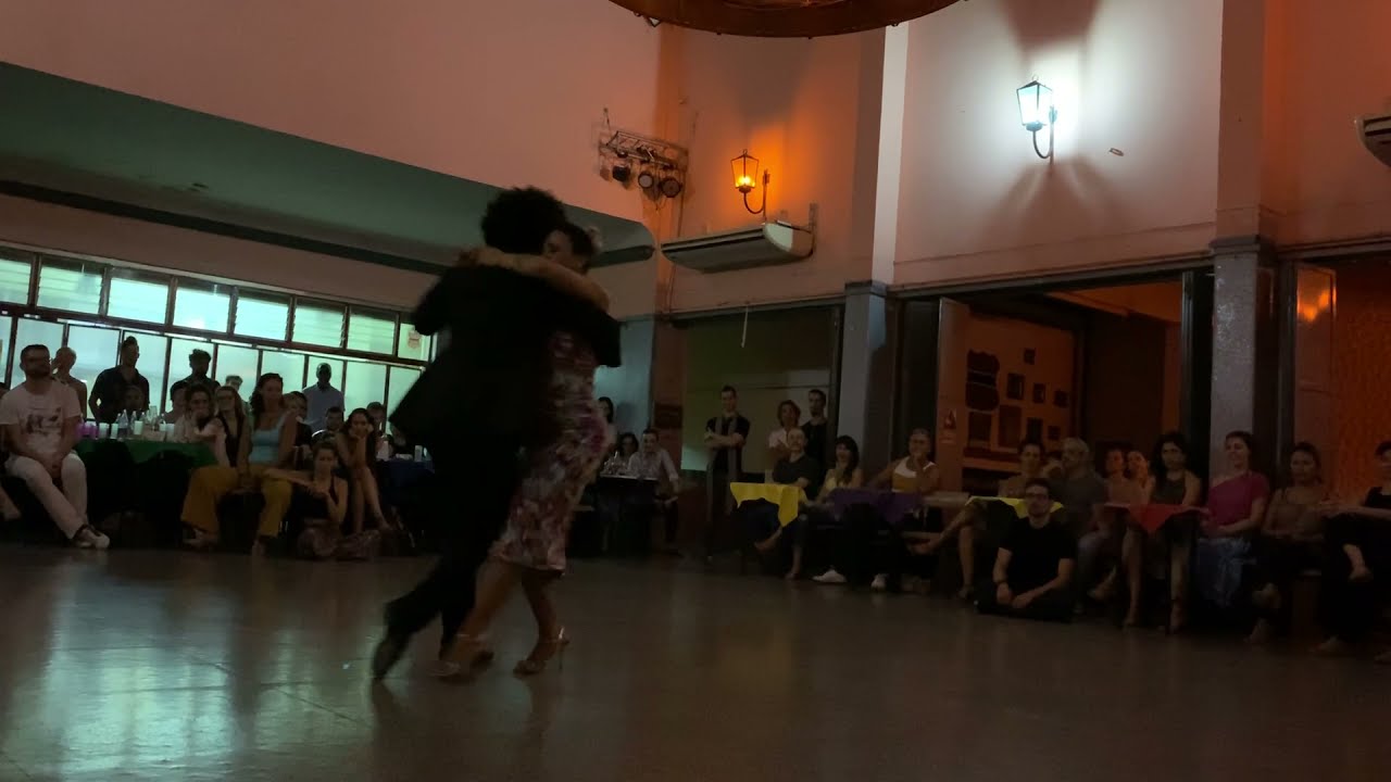 Gaby Mataloni y Vinicius Souza en El Motivo 3/4