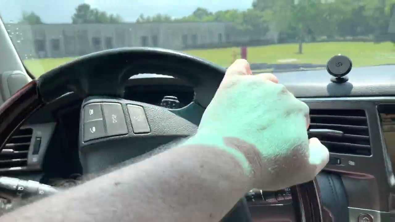 Out cruising in the 2011 Lexus LX 570 pov test drive freeway