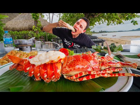 Best Seafood in Phuket!! 🇹🇭 GIANT LOBSTER + Crab Curry in Phuket, Thailand!!