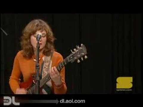 Land of Talk: Breaxxbraxx