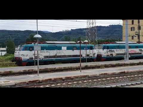 E444r 073 & 095 in sosta alla stazione di San Giuseppe di Cairo!!