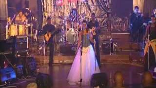 Thandiswa: Nizalwa Ngobani( Live)