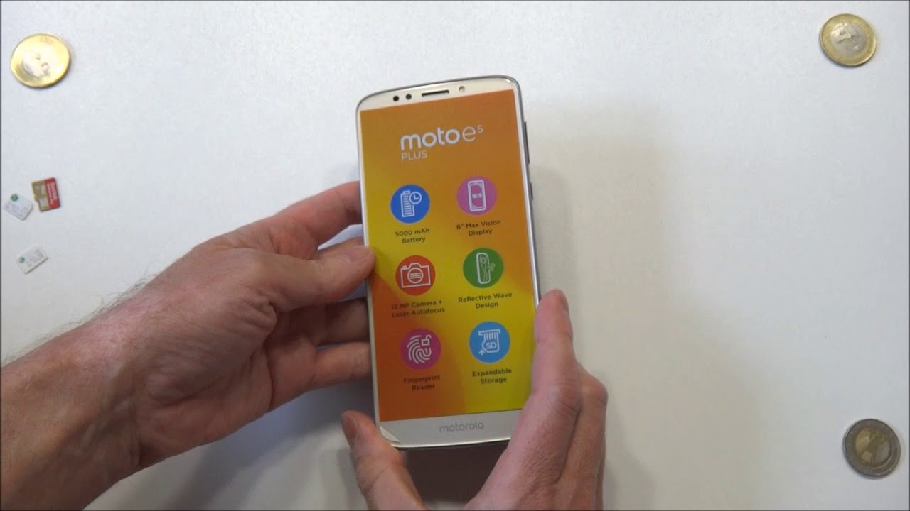 Смартфон Motorola Moto E5 Plus Серый