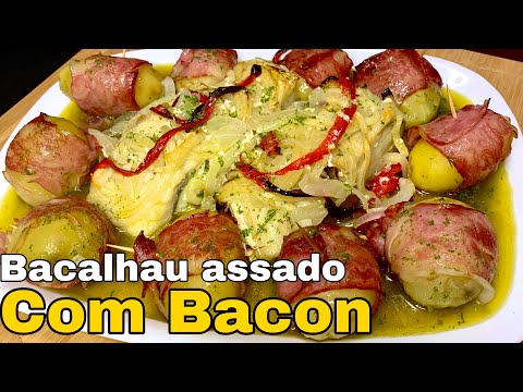 Bacalhau assado com batatas e bacon