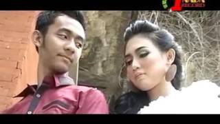 Download lagu wandra FEAT suliana mung sliramu mp3