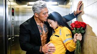 Poor delivery girl stumbles into CEO's room,becomes his cure, pregnant with triplets!Spoiled!