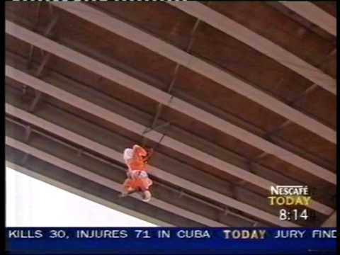 Shenzo's Electric Stunt Orchestra live on Ch 9 'TODAY' 2003