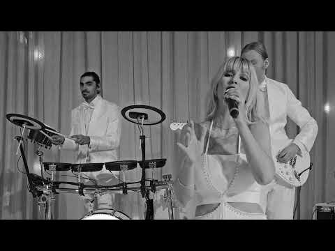 ELI's BAND -  Sirum em qez - Armenian & English version