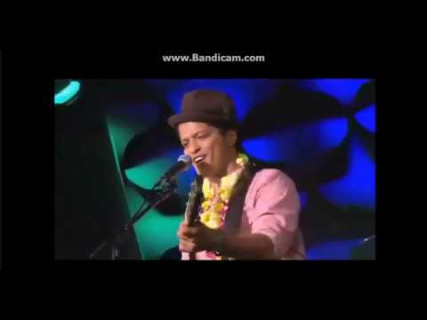 Bruno Mars covers Elvis in Hawaii